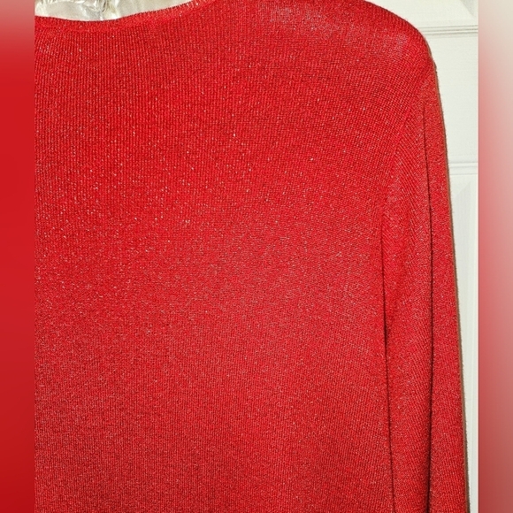 #309 SALON Z- SAKS FIFTH AVENUE- RED SPARKLED SWEATER: SIZE: 1X - Picture 4 of 5